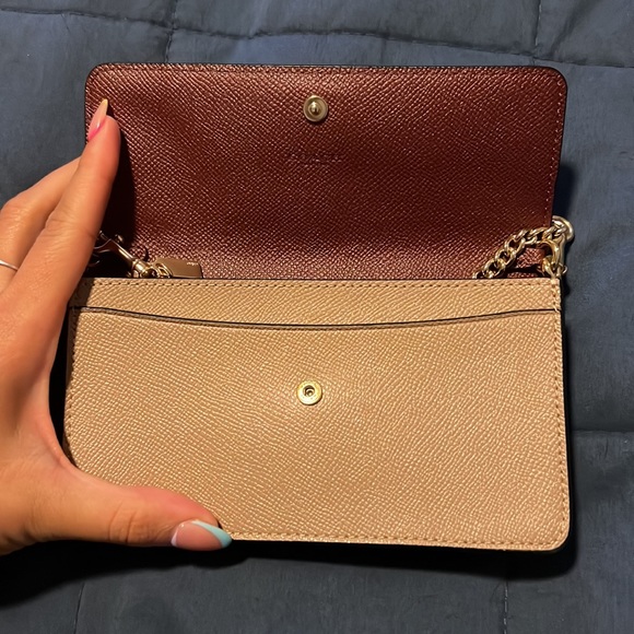 COACH FOLDOVER DAISY APPLIQUE SNAKE EMBOSSED LEATHER WRISTLET WALLET TAUPE - Picture 2 of 7